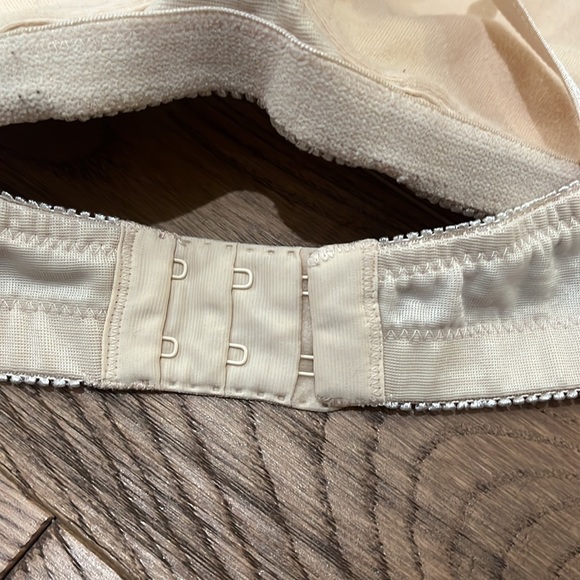 Nude bra size 44B - Picture 7 of 9